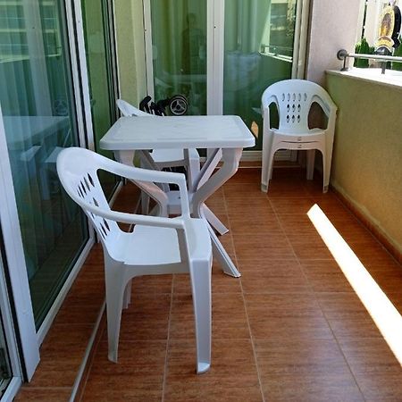 Big Comfortable Apartment With 2 Bedrooms Pollo Resort Pantai Sunny Bagian luar foto